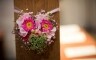 Blumenschmuck in der Kirche